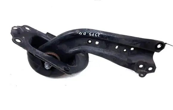 Toyota Prius (XW50) Rear control arm 4876047010