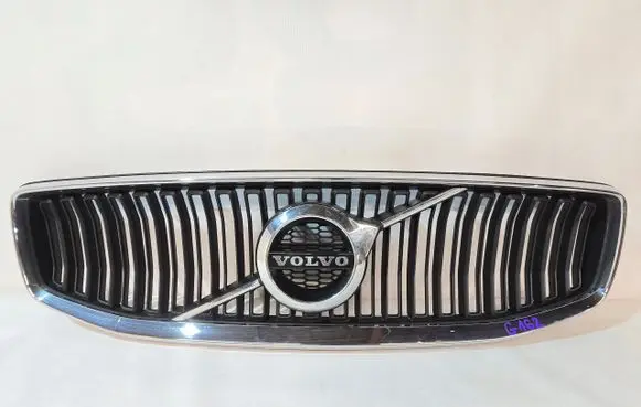 Volvo V60 Front bumper upper radiator grill 32132213