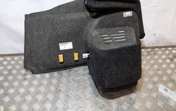 Audi A8 S8 D4 4H Trunk/boot side trim panel 4H0863879F