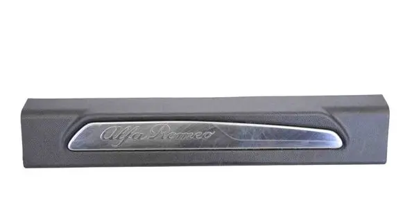 Alfa Romeo Giulia (A) pillar trim STP10542