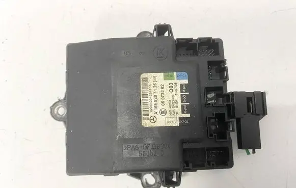 Mercedes-Benz B W245 Door control unit/module a1698207126
