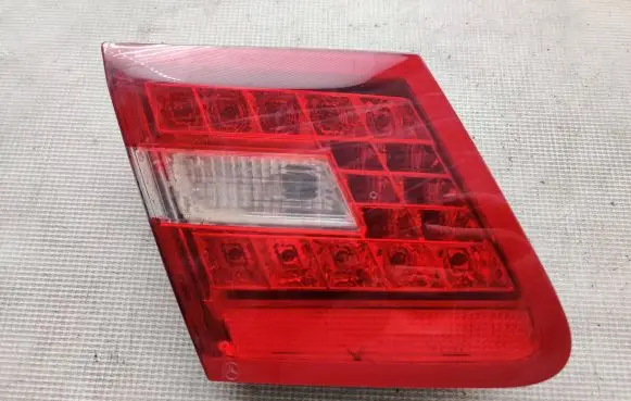 Mercedes-Benz E A207 Tailgate rear/tail lights A2078200364 542501