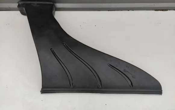 Tesla Model S Dash center air vent grill 1059335-00-B