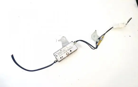 Toyota Avensis T250 Antenna control unit 8630005151 146000-1080a101
