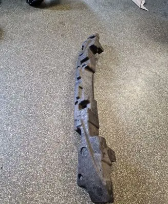 Front bumper foam support bar