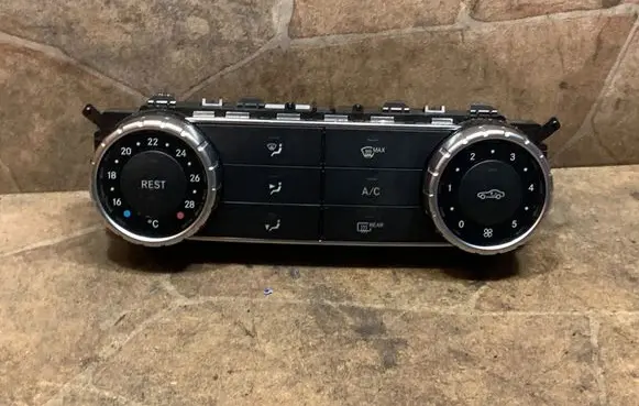 Mercedes-Benz SLK R172 Interior fan control switch A1729008306