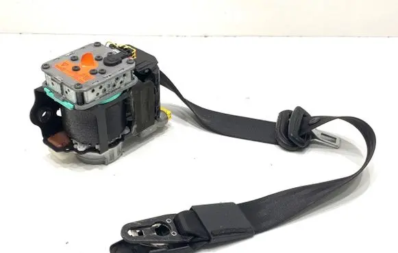 Audi A4 S4 B8 8K Front seatbelt 