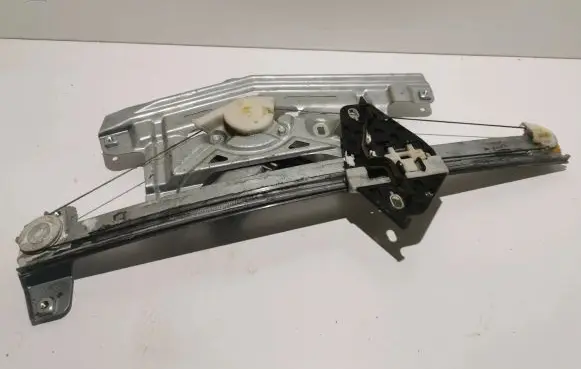 Honda Civic Front door manual window regulator 