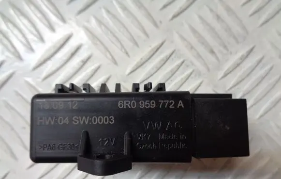 Volkswagen Up Seat heating relay 6R0959772A