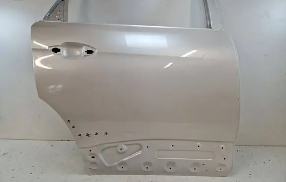 Peugeot 5008 II Rear door 