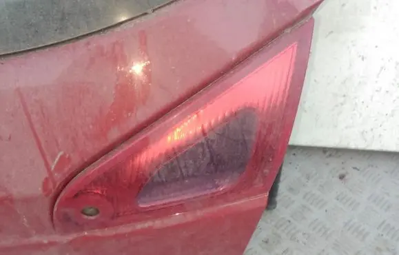 Mitsubishi Colt Tailgate rear/tail lights
