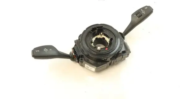 Wiper turn signal indicator stalk/switch