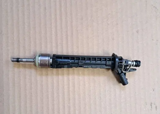 Mercedes-Benz GLC C254 Fuel injector A2540700700 0261500810