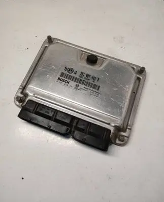 Volkswagen PASSAT B5.5 Engine control unit/module 3B1907401B 28SA4843 0281010447