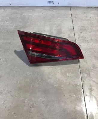 Audi A3 S3 8V Tailgate rear/tail lights 8V4945093