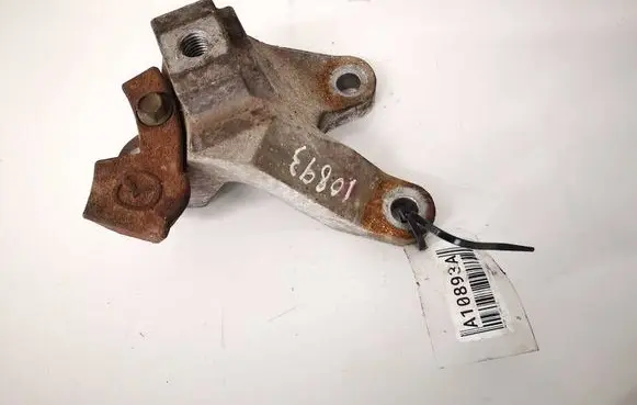 Mazda 5 Engine mounting bracket 