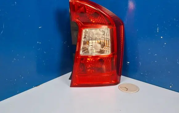 KIA Carens II Rear/tail lights 92402100 924021D010 924021DO