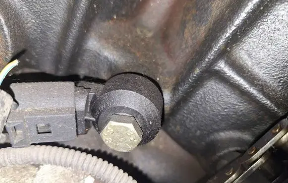 Volkswagen Phaeton Detonation knock sensor 