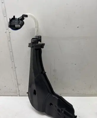BMW iX3 G08 Windshield washer fluid reservoir/tank 7399029