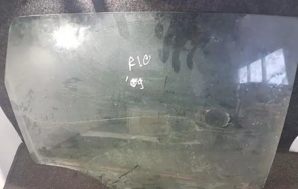 KIA Rio Rear door window glass