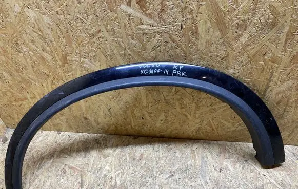 Volvo XC90 Fender trim (molding)