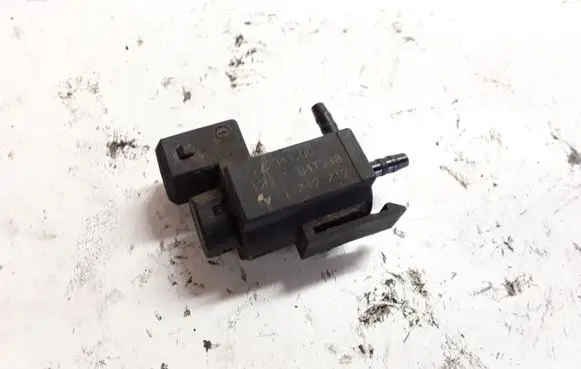 BMW 5 E39 Turbo solenoid valve 72234100 04T338 1742712