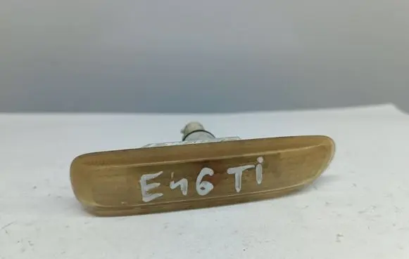 BMW 3 E46 Front fender indicator light 63132228592 2228592