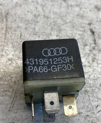 Audi A4 S4 B5 8D Other relay 431951253h