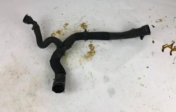 Audi A6 C7 Engine coolant pipe/hose 4G0121049