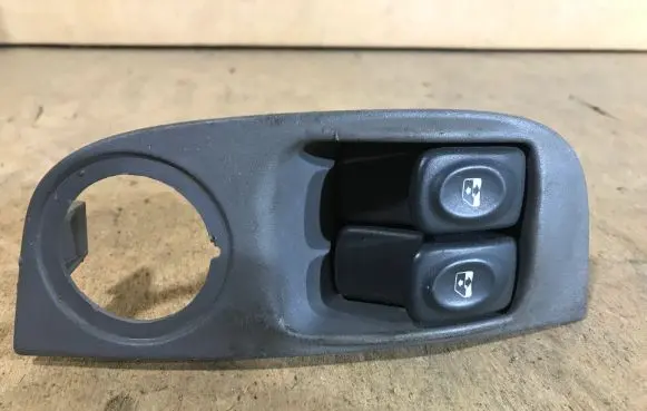 Renault Megane I Electric window control switch 7700429070 429998K DAV