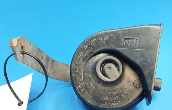 BMW 7 E65 E66 Horn signal 72758411 7135576