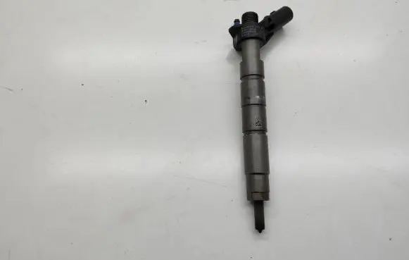 Mercedes-Benz E W213 Fuel injector 0445117048