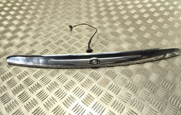 Chrysler Pacifica Trunk door license plate light bar 14855000