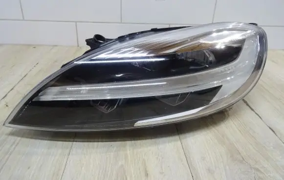 Volvo XC40 Headlight/headlamp 31420447
