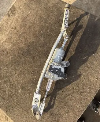 Front wiper linkage and motor
