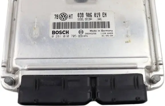 Volkswagen PASSAT B5.5 Engine control unit/module 038906019EN 28SA5256 0281010705