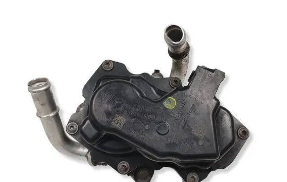 Volkswagen Golf VII EGR valve 04L131501S