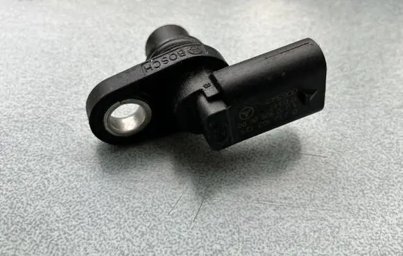 Mercedes-Benz C W205 Camshaft position sensor A2709050400 0232103125