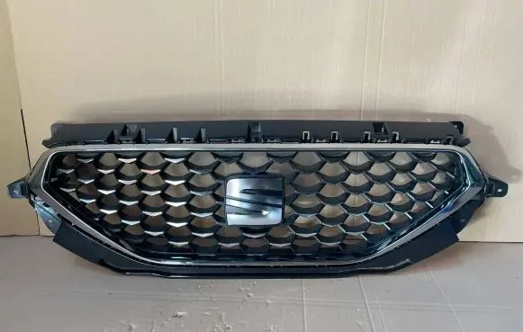 Seat Tarraco Front bumper upper radiator grill 5FF853651A 5FF853651