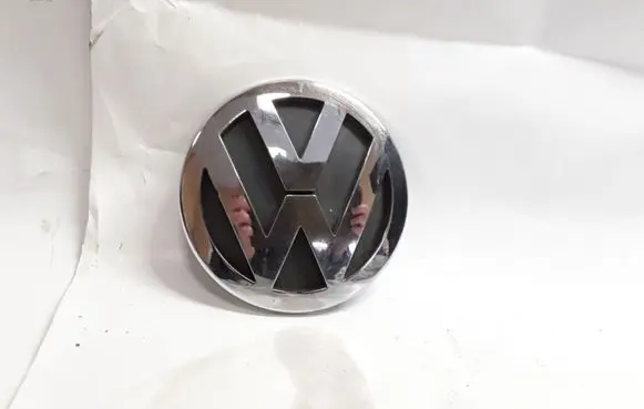 Volkswagen Jetta V Manufacturers badge/model letters 1K5853630