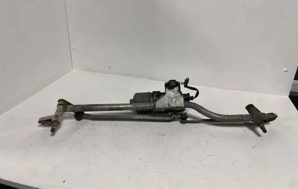 Audi A4 S4 B6 8E 8H Front wiper linkage and motor 8E1955119 0390241509