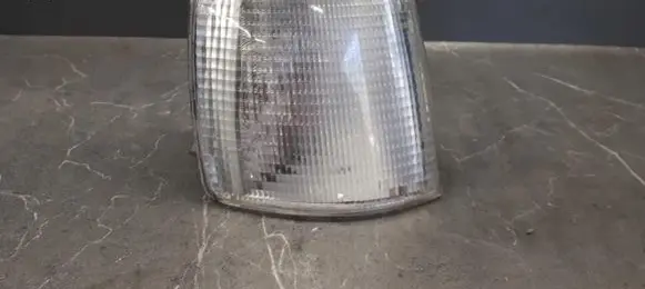 Volkswagen PASSAT B3 Front indicator light 357953050A