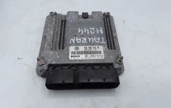 Volkswagen Touran I Engine control unit/module 03G906016DK 0281011946 1039S06224