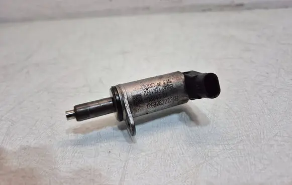 Audi Q5 SQ5 8R Turbo solenoid valve 06H103697B