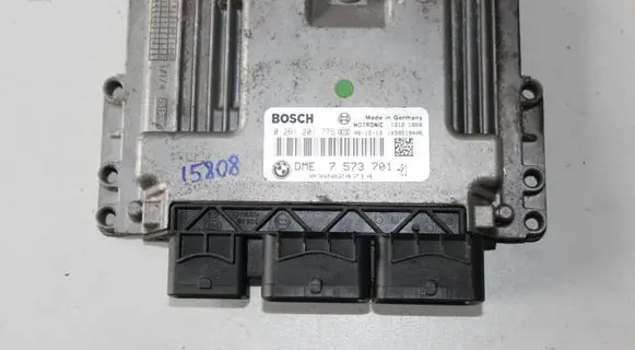 Mini One - Cooper Coupe R56 Engine control unit/module ECU 7573701 030024714 0261201775
