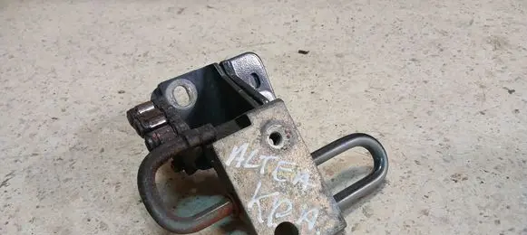 Seat Altea Front door lower hinge 6Q0831411
