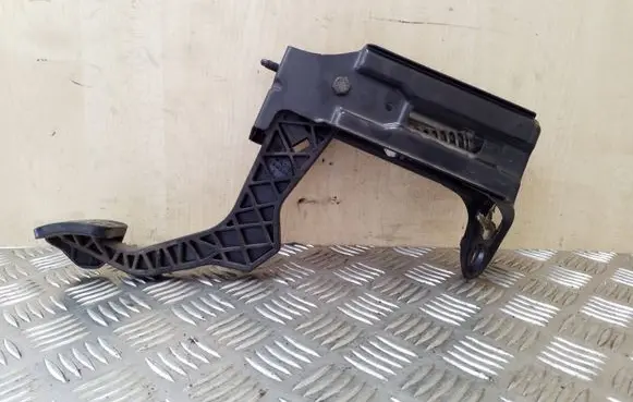 Clutch pedal