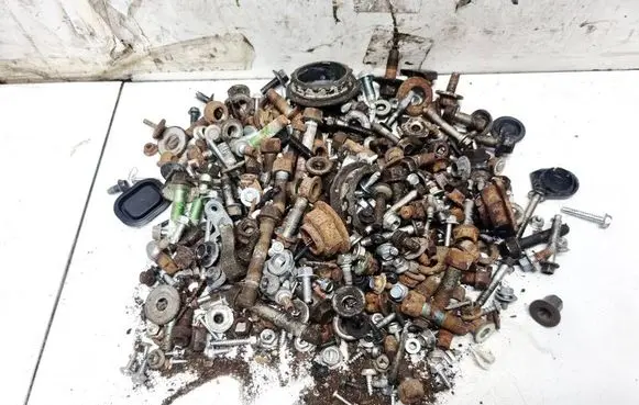 Mazda CX-7 Nuts/bolts 