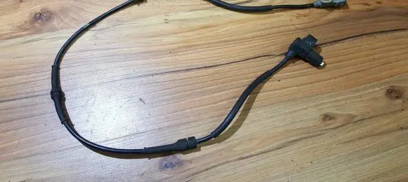 Citroen Xsara Picasso ABS brake wheel speed sensor 0265006389