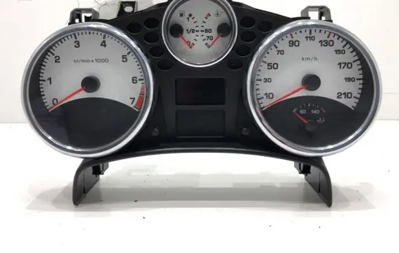 Speedometer (instrument cluster)